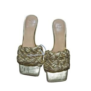 Marc Fisher NWOB Draya Braided Sandals Gold‎ Sz 6